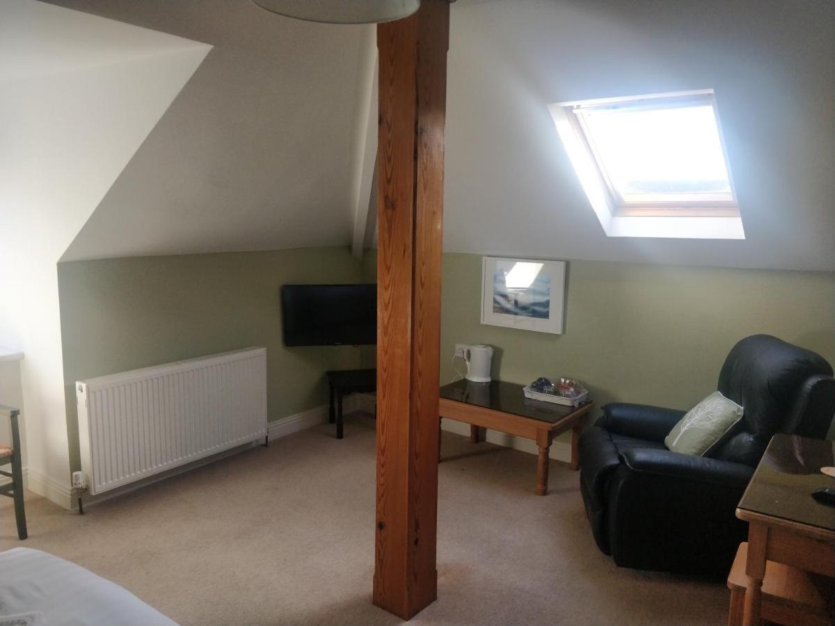 Avonmore House Guest Accommodation Йол Екстер'єр фото