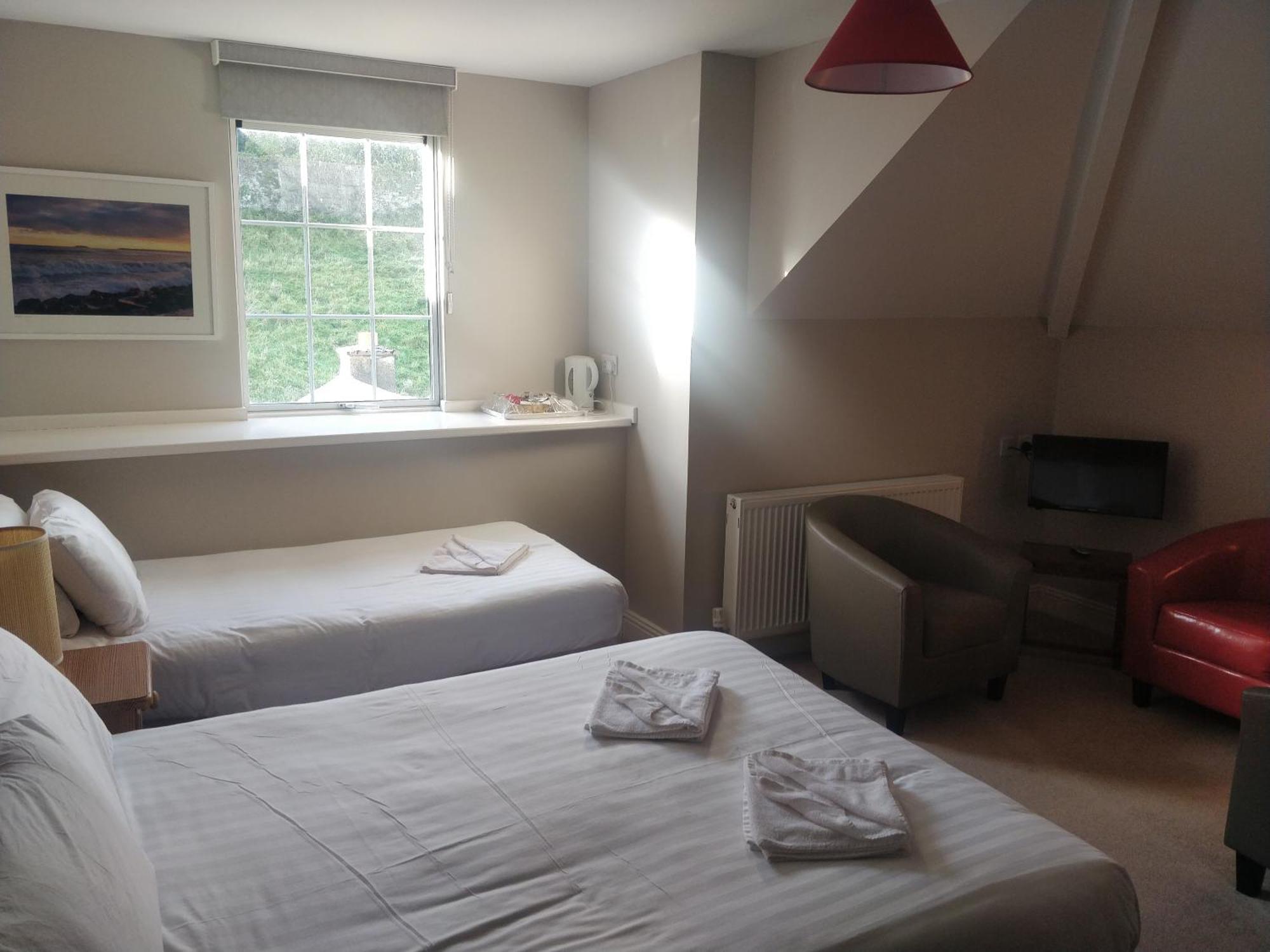 Avonmore House Guest Accommodation Йол Екстер'єр фото